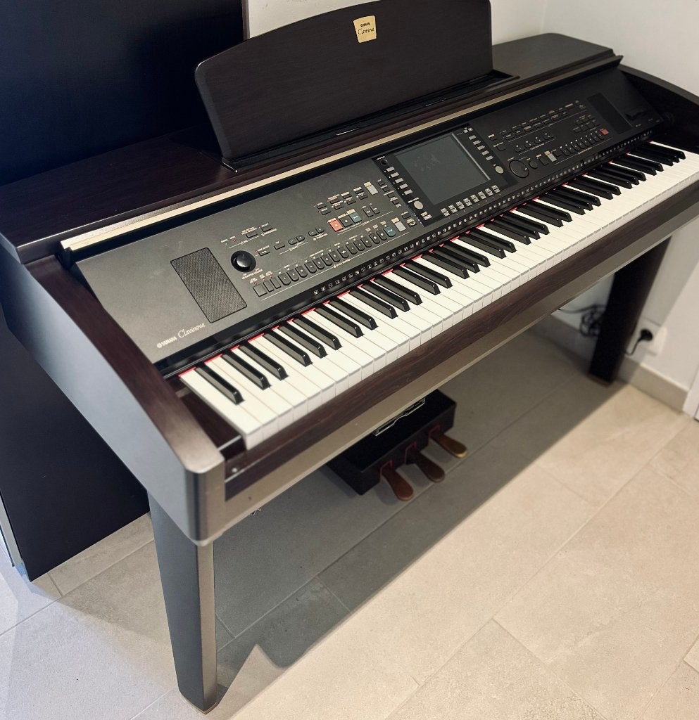 Piano Yamaha Clavinova CVP 307 Modèle de haute qualité, Musique & Instruments, Comme neuf, Enlèvement, Piano, Digital