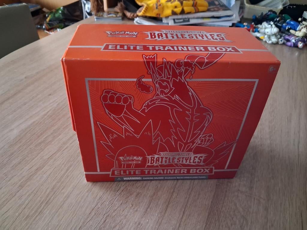 Pokémon Battle Styles Elite Trainer Box Single Strike, Enlèvement ou Envoi, Booster