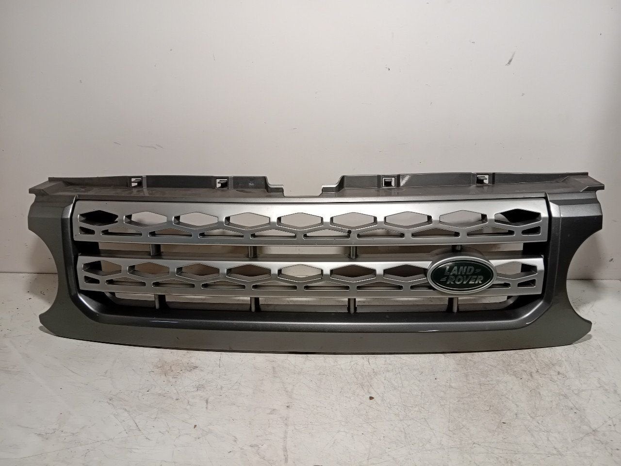 Grille Land Rover Discovery, Onderdelen@venauto.nl, Van der Ven Autorecycling B.V., Ettenseweg 76, 4706 PB Roosendaal, The Netherlands