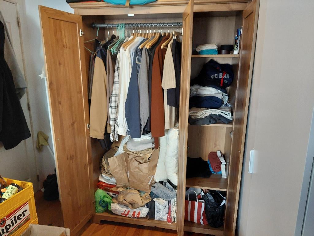 Garde robe dressing commode Ikea 3 portes, 25 à 50 cm, 100 à 150 cm, Utilisé, Avec espace de penderie