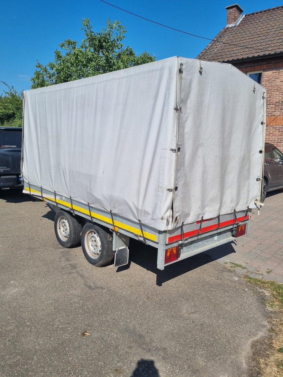 Aanhangwagen met huif, Enlèvement