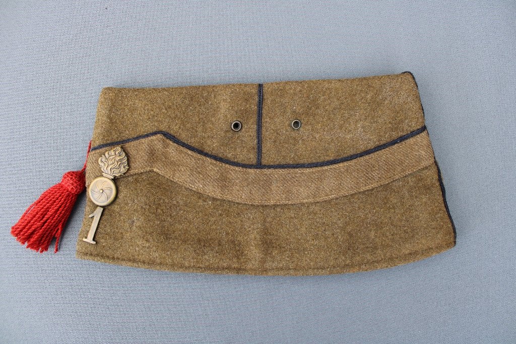 Abbl, muts 1 regiment Grenadiers., Verzamelen, Ophalen of Verzenden, Landmacht, Kleding of Schoenen