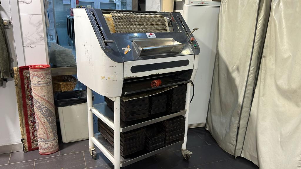 Laminoir / façonneuse professionnelle Sinmag SM2-380, Articles professionnels, Horeca | Équipement de cuisine, Enlèvement, Utilisé
