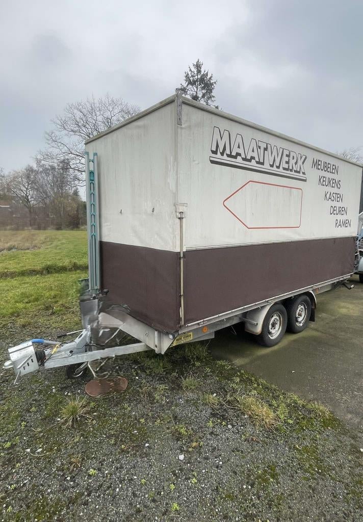 Anssems gesloten geremde aanhangwagen, Enlèvement