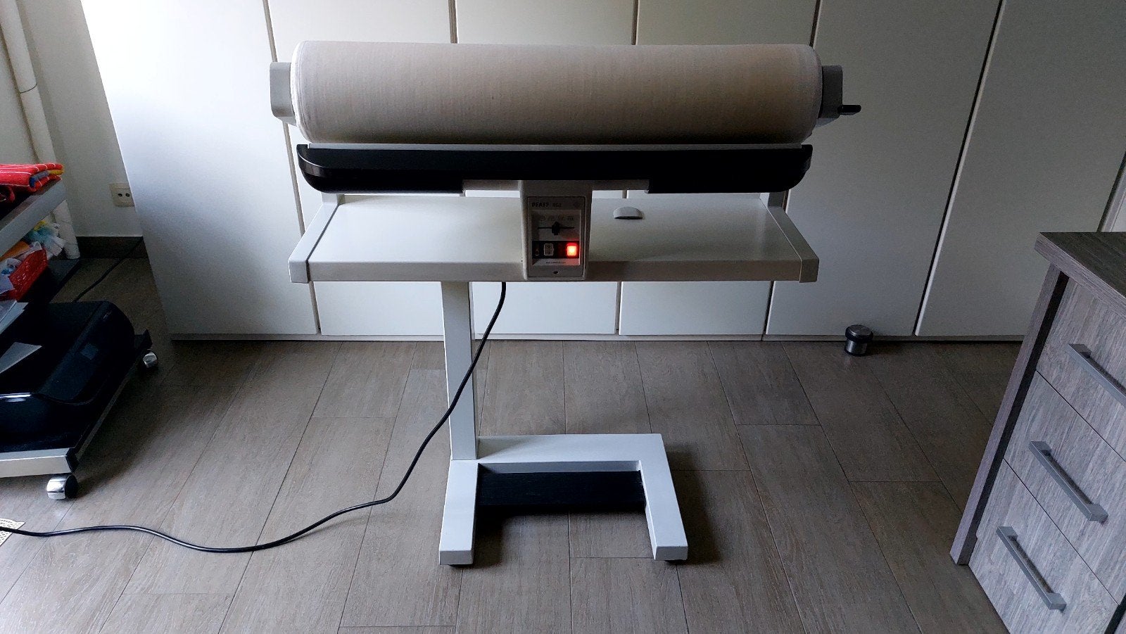 Strijkrol  Pfaff 858, Elektronische apparatuur, Ophalen, Gebruikt, Strijkijzer met snoer