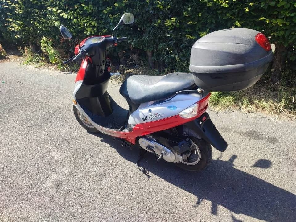 peugeot v click b klasse rood, Autres modèles, 49 cm³, Classe B (45 km/h), Enlèvement