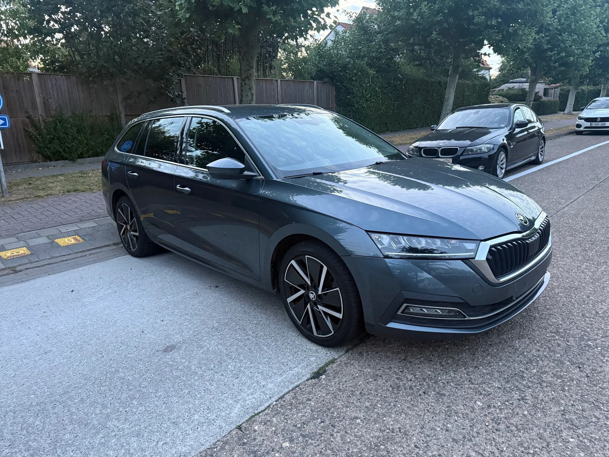 SKODA OCTAVIA / 1.4 ESSENCE + ÉLECTRIQUE / EURO 6D, Autos, Argent ou Gris, Achat, Entreprise, 5 portes