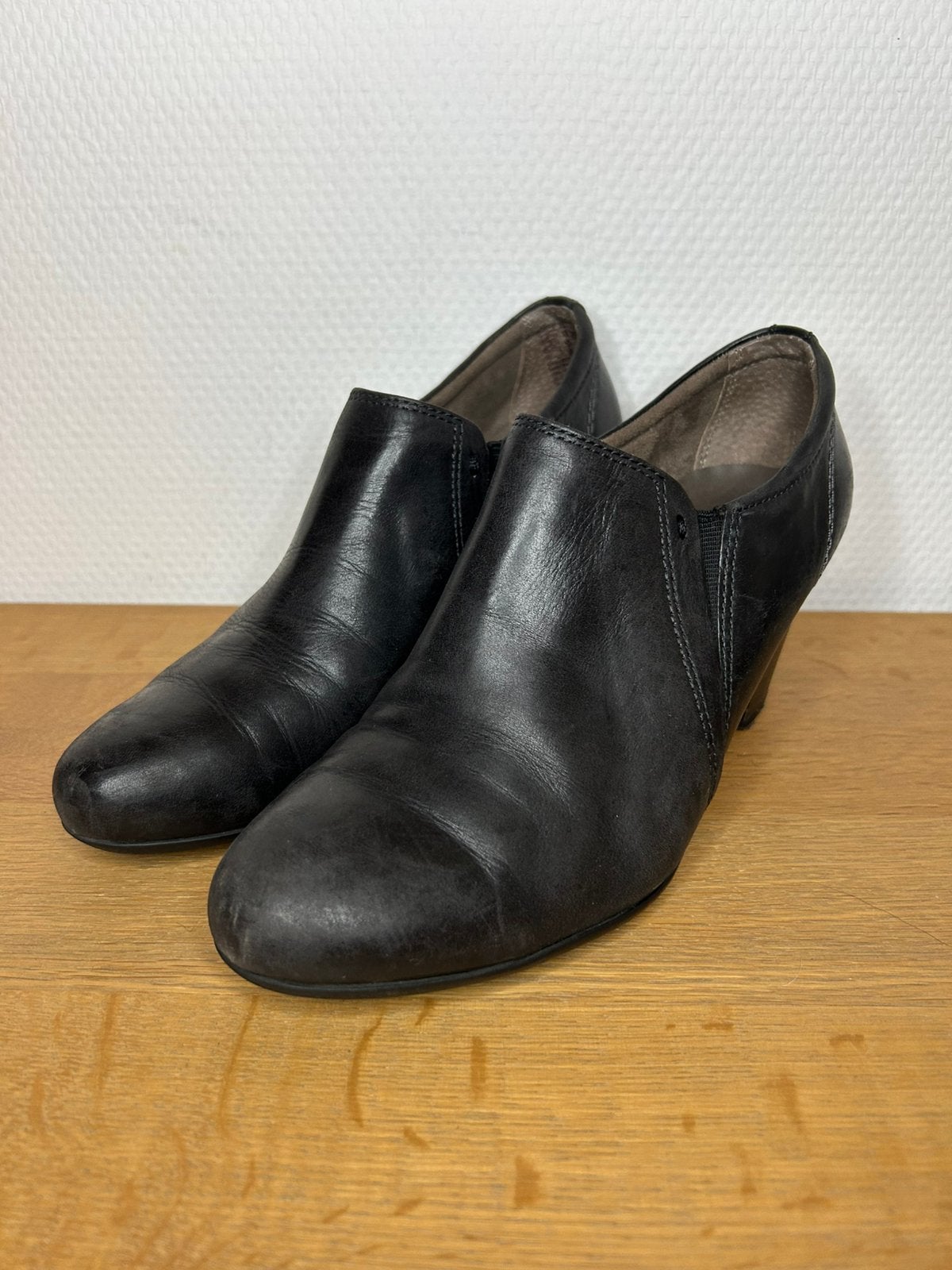 Zwart lederen enkellaarsjes Jana maat 39, Kleding | Dames, Schoenen, Zwart, Lage of Enkellaarzen, Ophalen of Verzenden, Zo goed als nieuw