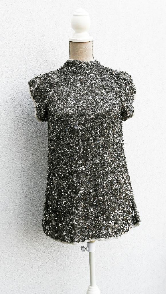Prachtige zilveren blouse met geborduurde pailletten, maat M, Zara Women, Ophalen of Verzenden, Nieuw, Maat 38/40 (M)