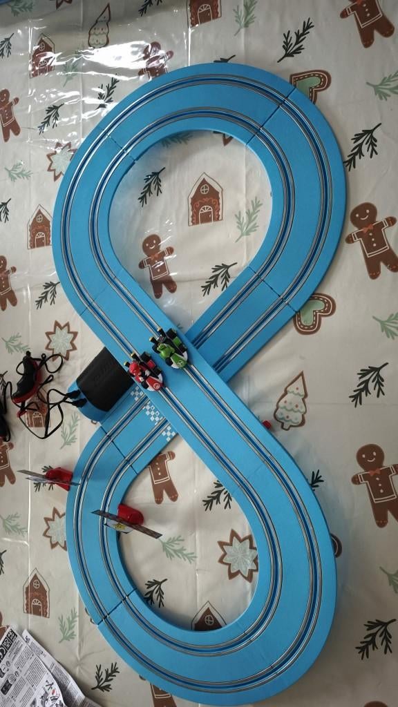 Circuit mariokart, Mécanique à remonter, Carrera, Comme neuf, Enlèvement