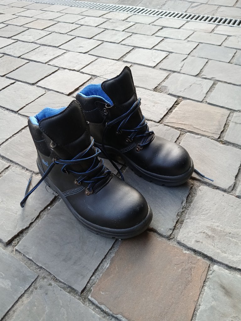 Chaussures de sécurité taille 38, Vêtements | Hommes, Chaussures, Andere, Chaussures de travail, Comme neuf, Enlèvement