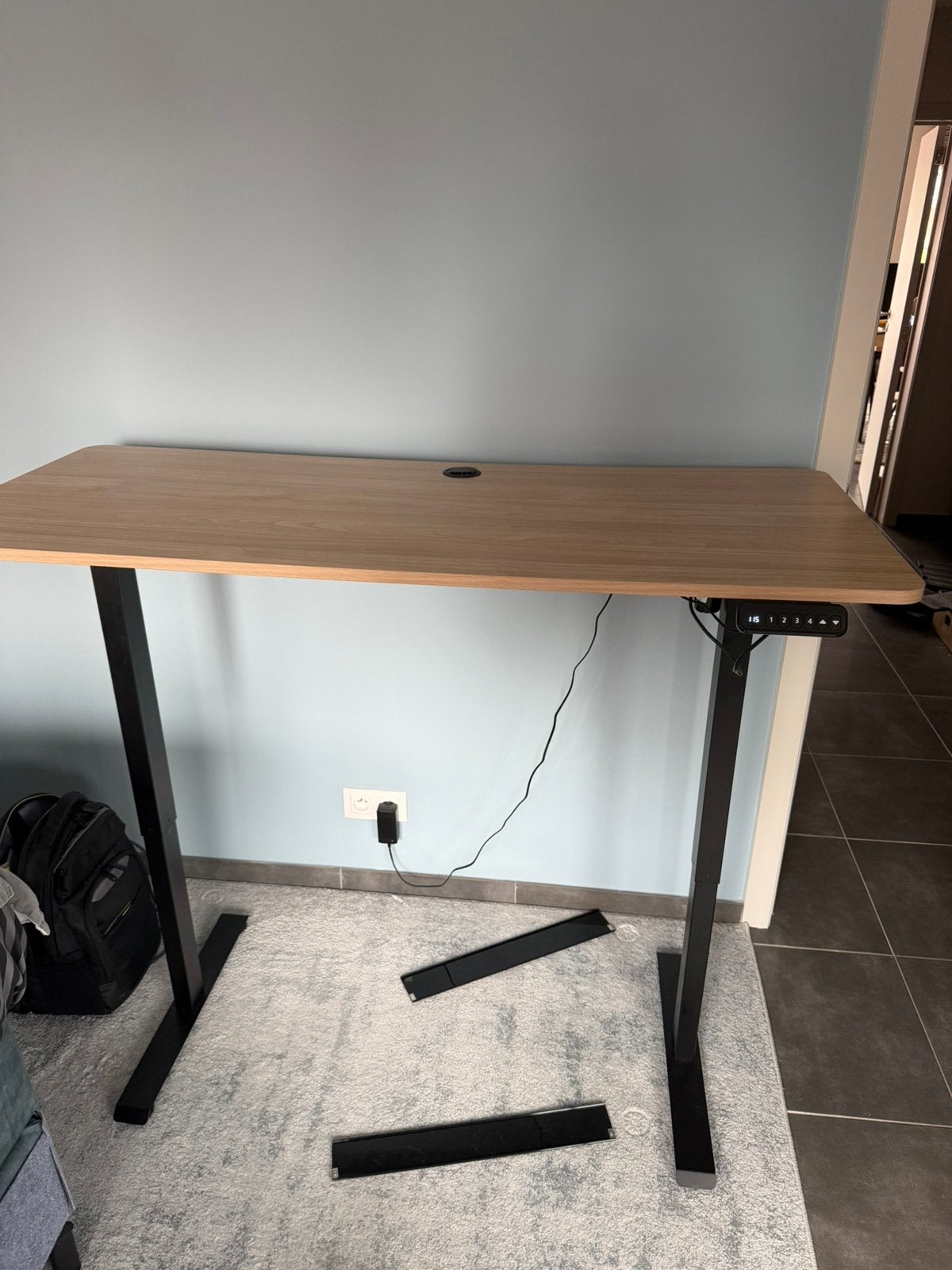 Stane Elektrisch Zit-Sta Bureau 140x60cm - Eikenlook/Zwart, Ophalen, Elektrisch, Zo goed als nieuw, Zit-sta bureau