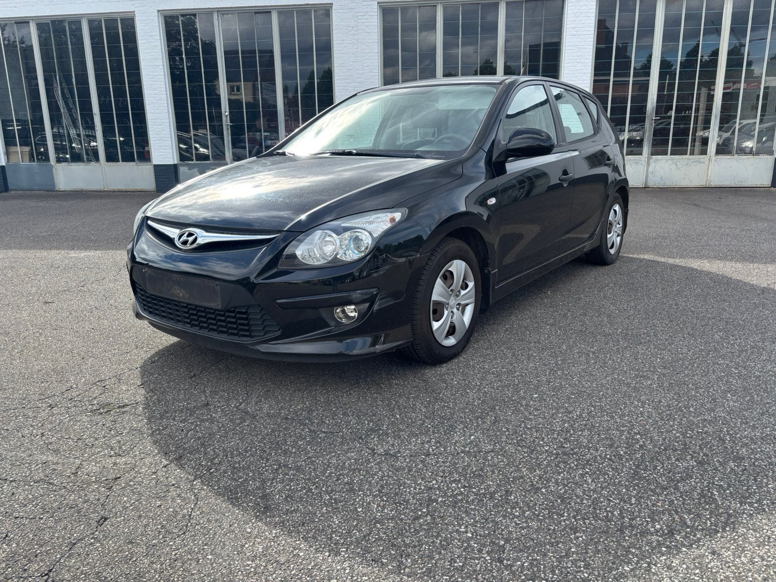 HYUNDAİ İ30 1.4İ *147000KM* ZO MEE NEMEN OF EXPORT, Auto's, Voorwielaandrijving, Euro 5, Stof, Zwart