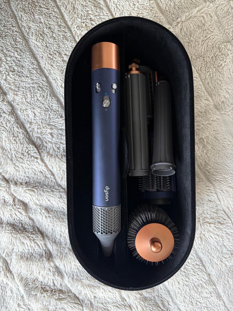 Dyson Airwrap (Pruisisch Blauw/Koper), Bijoux, Sacs & Beauté, Beauté | Soins des cheveux, Enlèvement ou Envoi, Neuf, Sèche-cheveux