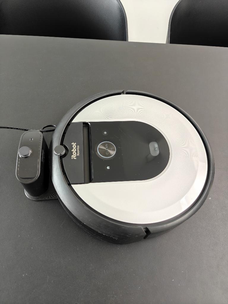 iRobot Roomba i7 robotstofzuiger, Contrôlable via application, IRobot, Réservoir, Enlèvement