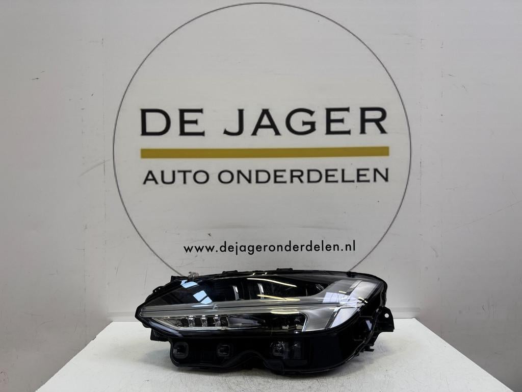 VOLVO S90 V90 VOL LED KOPLAMP LINKS 32228310, Gebruikt, Gunnar Engellaus vag 8
405 31  Gothenburg, SE, Info@volvocars.com, Volvo