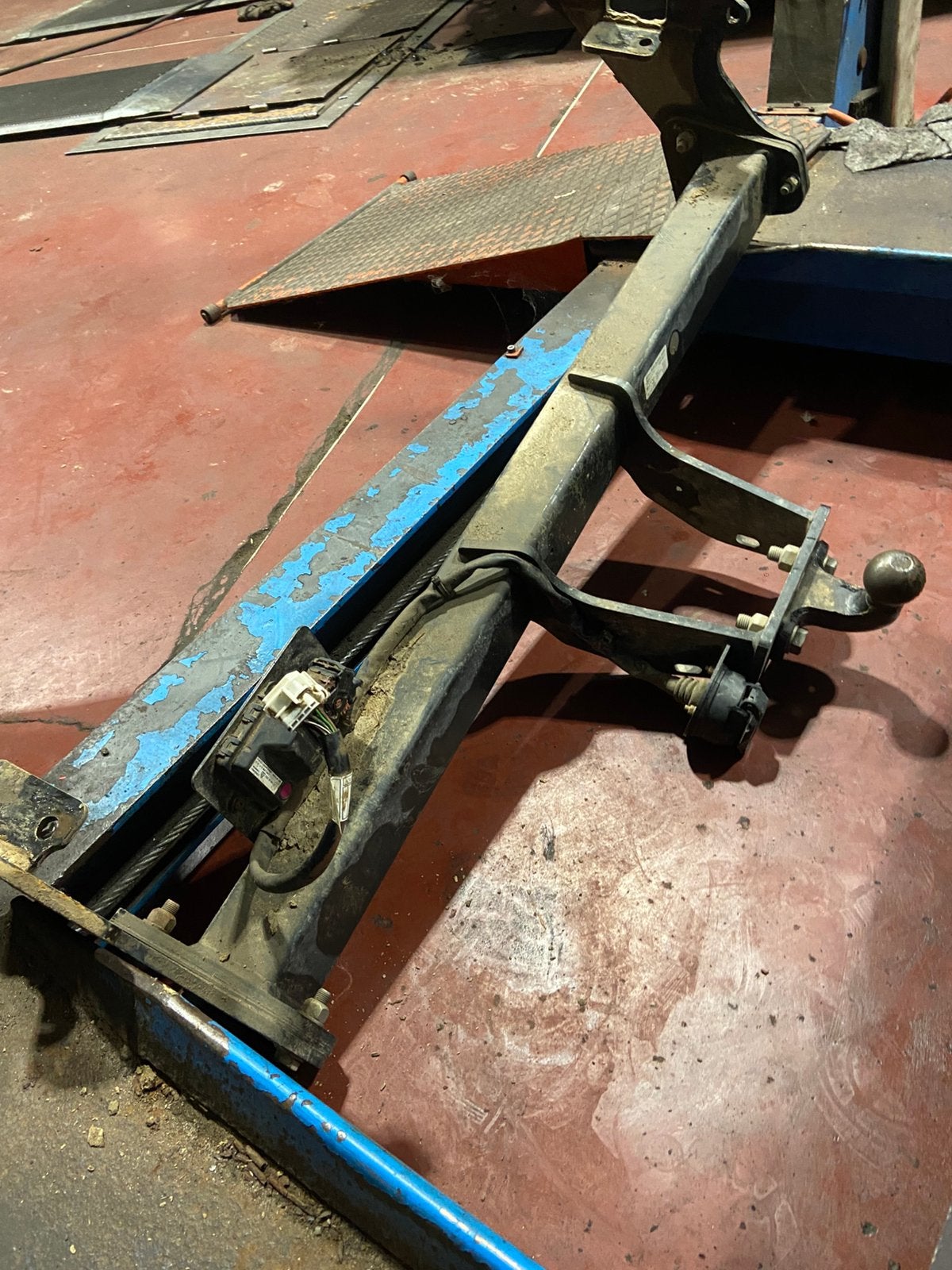 Attelage de remorque Isuzu d max 19, Autos : Pièces & Accessoires, Enlèvement, Utilisé