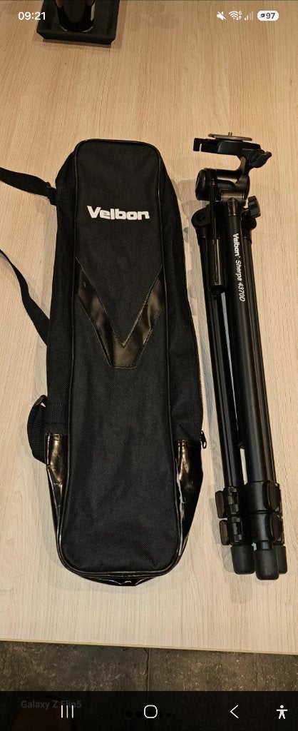 Velbon tripod, Audio, Tv en Foto, Fotografie | Statieven en Balhoofden, Inclusief draagtas, Velbon, Nieuw, 150 tot 175 cm