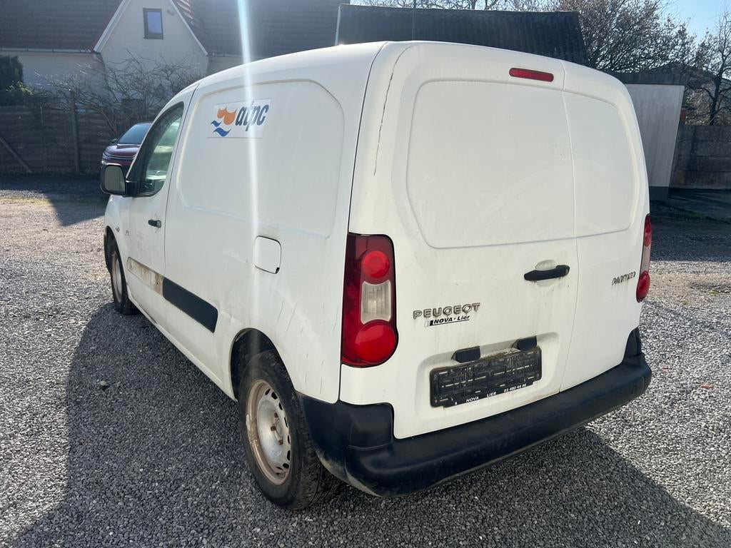 Peugeot partner 1.6hdi 2018 euro6b / export, Auto's, Voorwielaandrijving, 4 cilinders, Bedrijf, 2 zetels