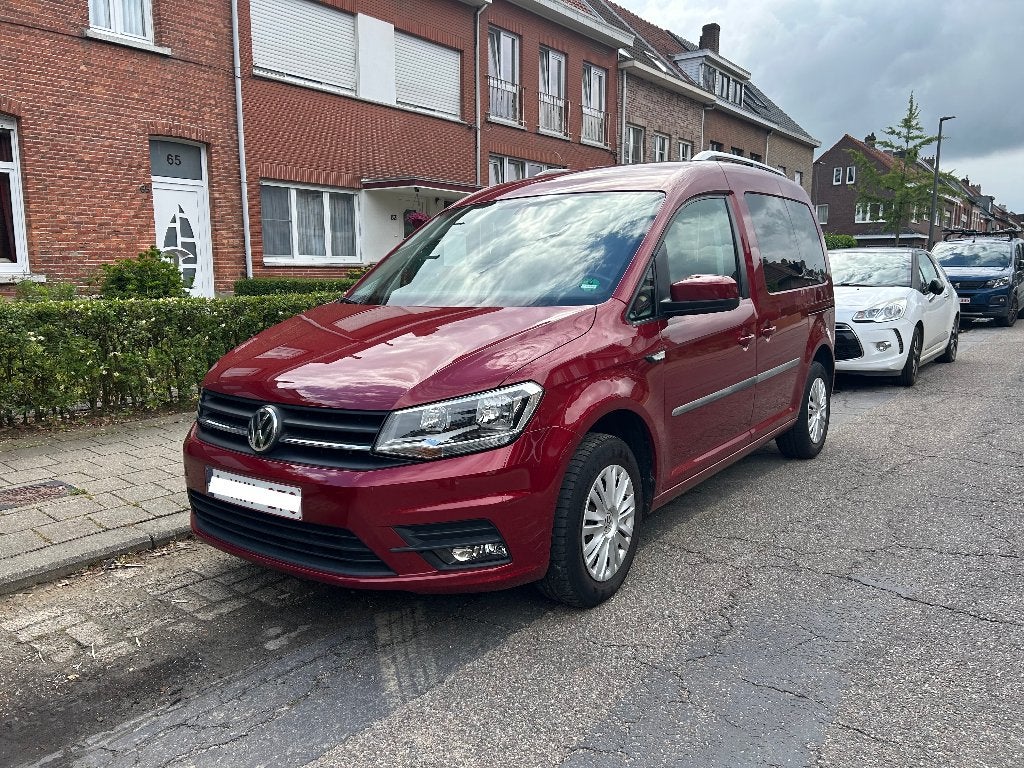 VW Caddy 2018 -95 000 km - 5 places - module de sommeil, Rouge, 75 kW, Achat, Caddy Combi