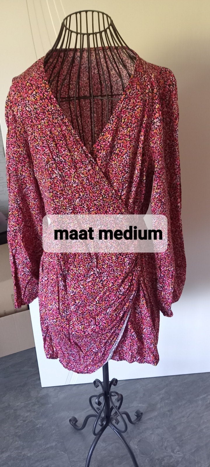 Prachtige kleedjes maat medium, Kleding | Dames, Jurken, Ophalen of Verzenden