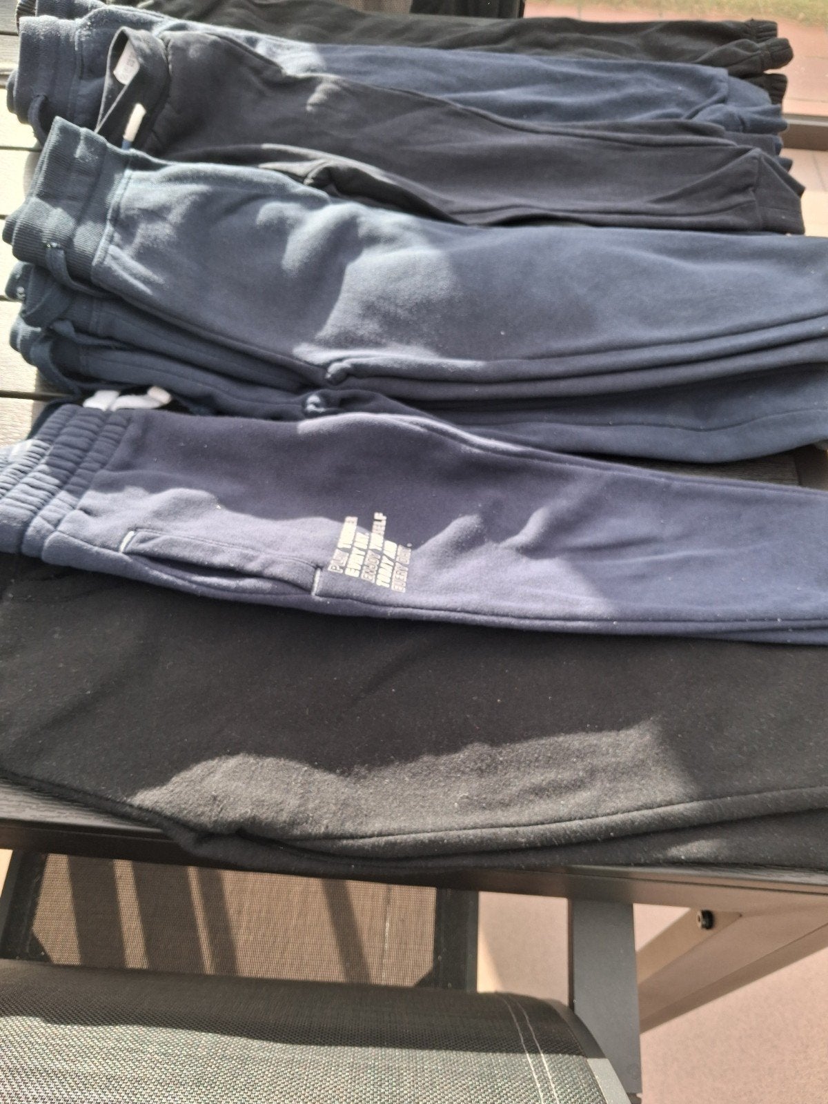 joggings maten 98 ,110-116, 122,128 a €1 stuk, Kinderen en Baby's, Ophalen, Maat 98