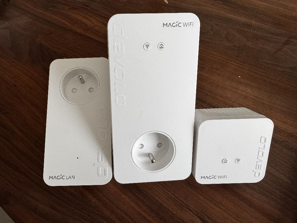 Set Devolo Magic 1 - LAN + 2x WiFi, Informatique & Logiciels, Adaptateurs powerline, Enlèvement, Comme neuf, Devolo
