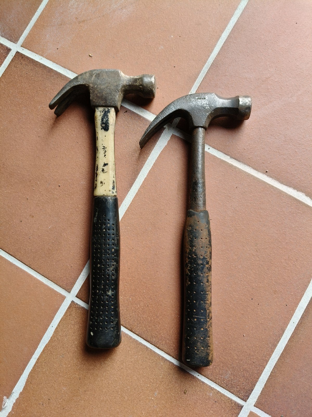 klauwhamer, Enlèvement