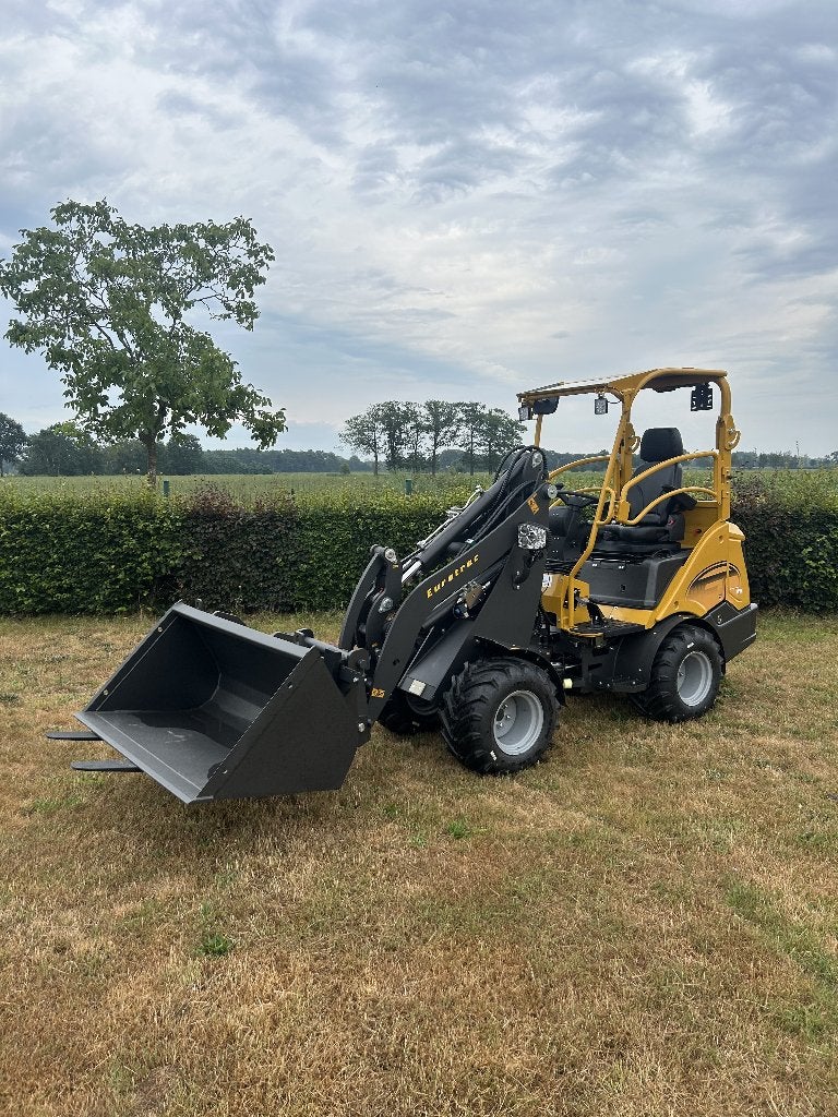 Eurotrac W11, Zakelijke goederen, Ophalen, Wiellader of Shovel