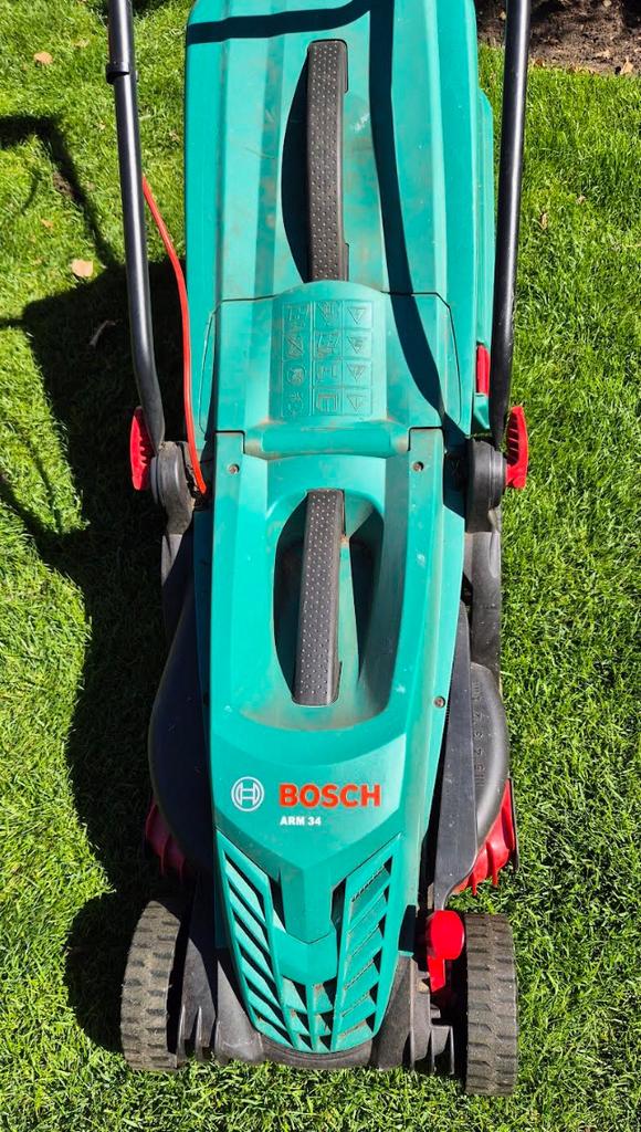 Electrische grasmaaier BOSCH ARM 34, Tuin en Terras, Ophalen, Gebruikt, Elektrische grasmaaier, Opvangbak