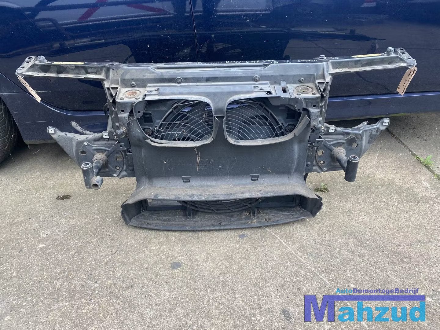 BMW 3 SERIE E46 325i Voorfront frontplaat met koelvin, Auto-onderdelen, Petuelring 130
80788  Munich, DE, Gebruikt, Voor, Info@bmw.de