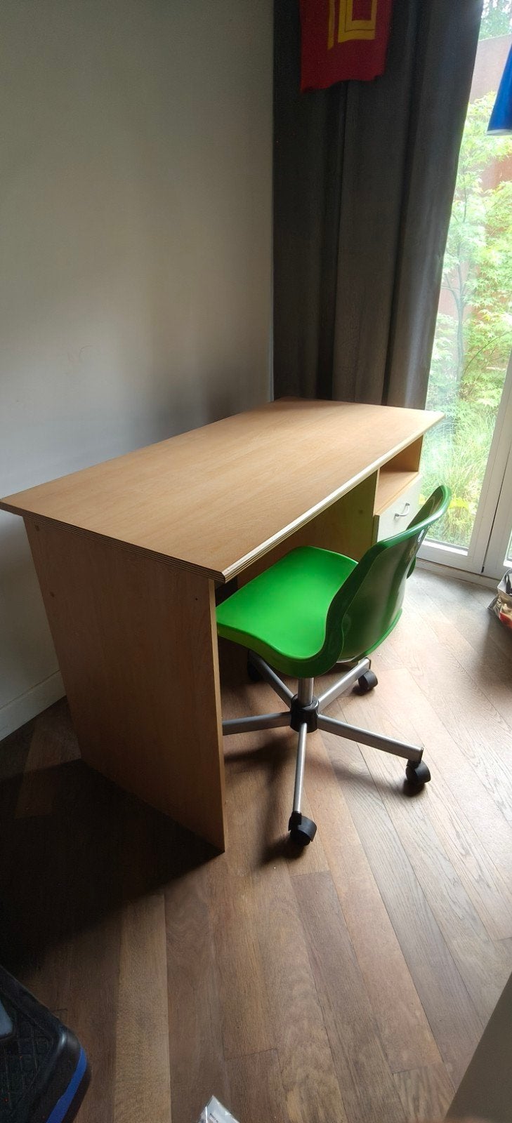 Bureau met stoel, Huis en Inrichting, Bureaus, Ophalen, Gebruikt