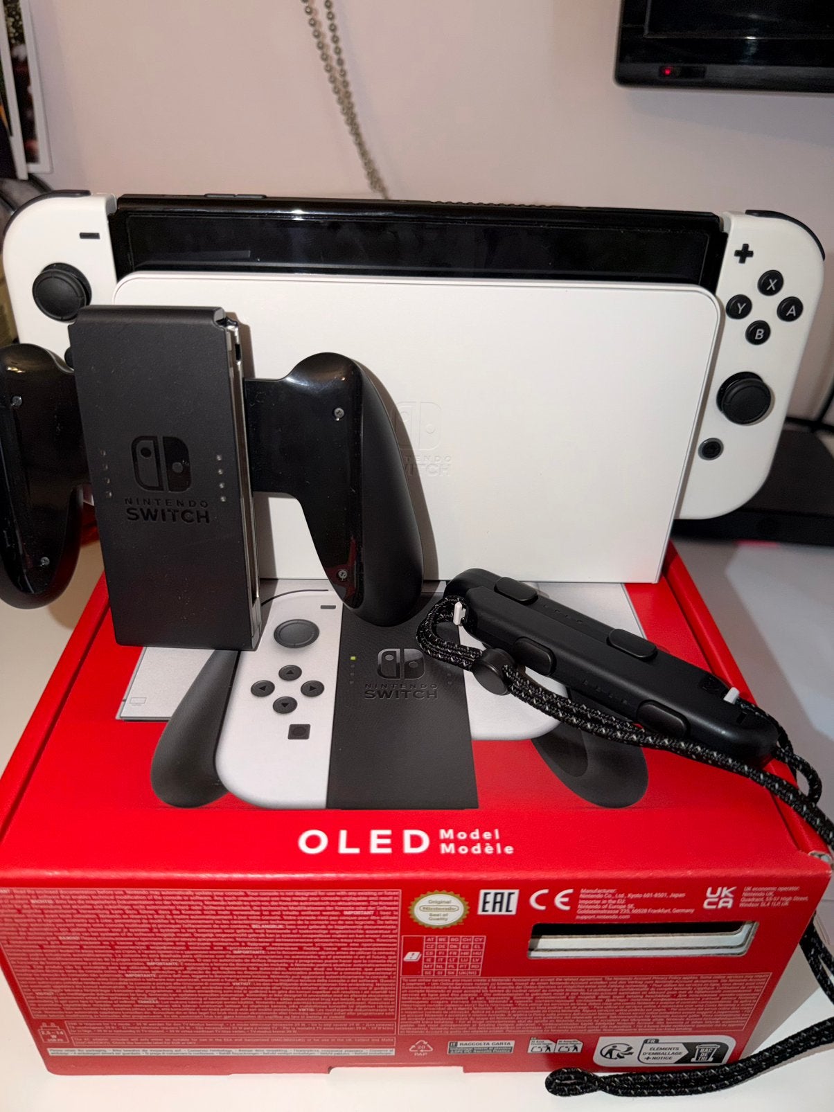 Nintendo Switch Oled (5 mnd oud), Ophalen, Zo goed als nieuw, Met 1 controller, Switch OLED