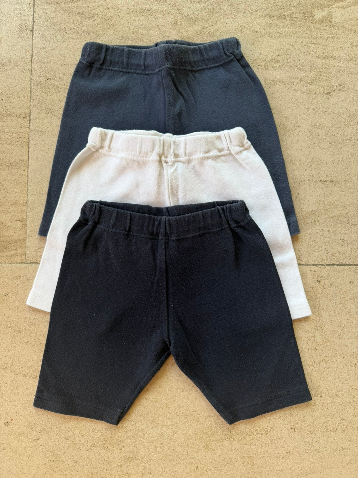 3 broekjes Hema maat 56, Enfants & Bébés, Vêtements de bébé | Taille 56, Enlèvement ou Envoi, Utilisé, Garçon, Pantalon