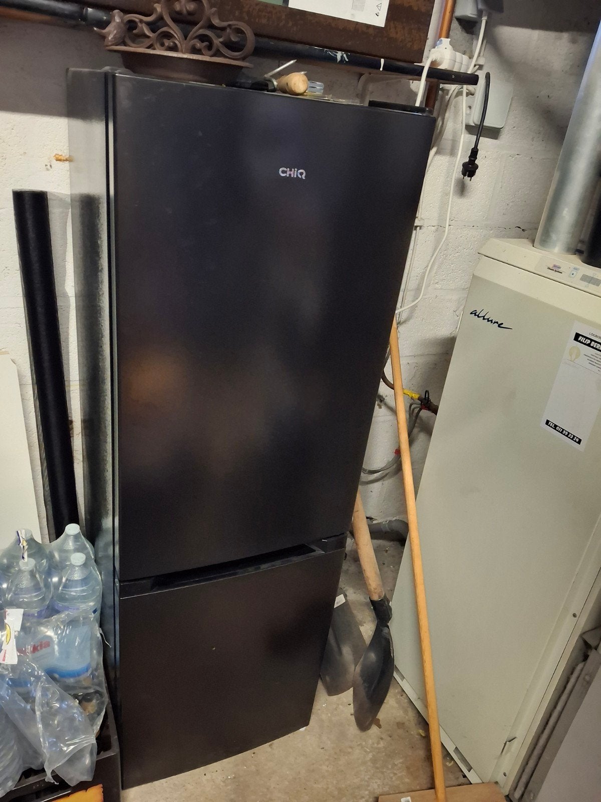 CHiQ Koel-vriescombinatie (Zwart) 157 l zo goed als nieuw, Elektronische apparatuur, Ophalen