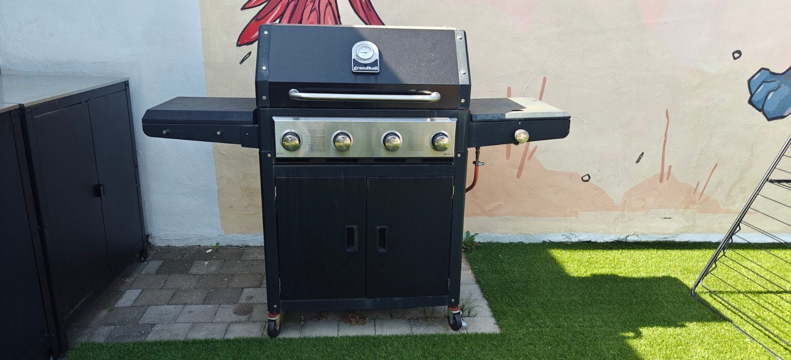 Grandhall gasbarbecue, Enlèvement