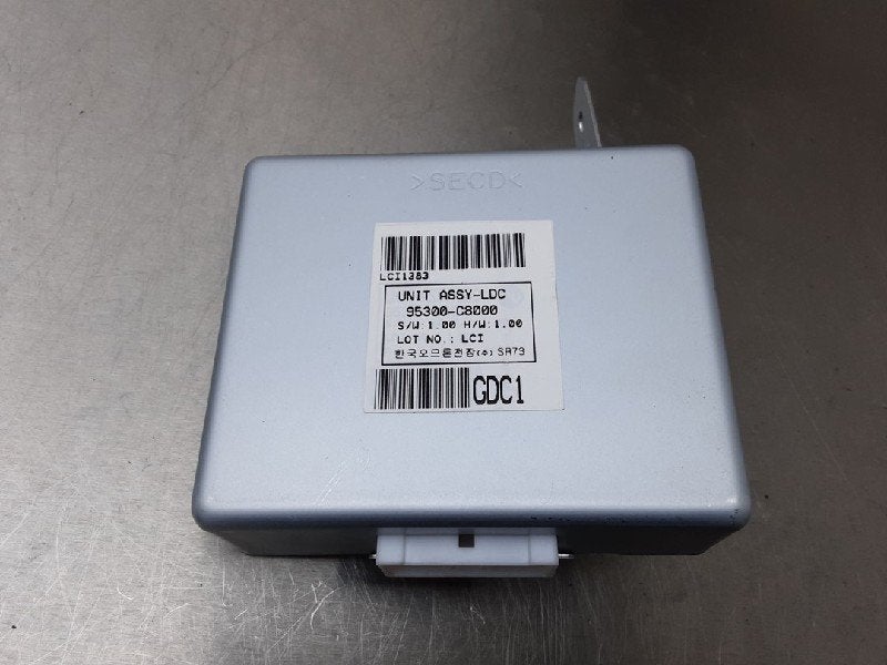 REGULATEUR DE TENSION Hyundai i20 (GBB) (|95300C8000|), Utilisé, Hyundai