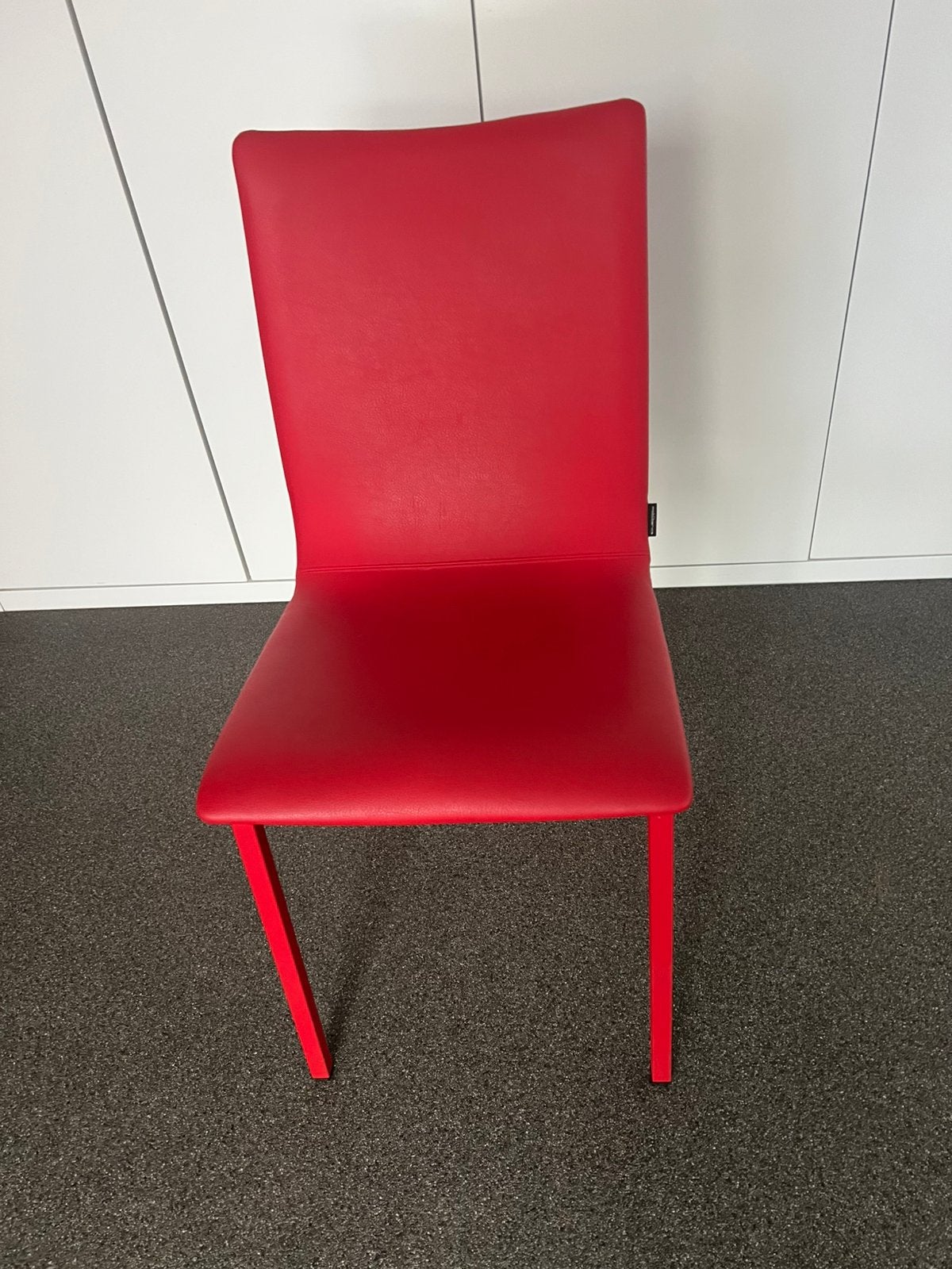 6x Mobliberica design eetkamerstoelen – rood, Huis en Inrichting, Stoelen, Zo goed als nieuw, Rood, Ophalen