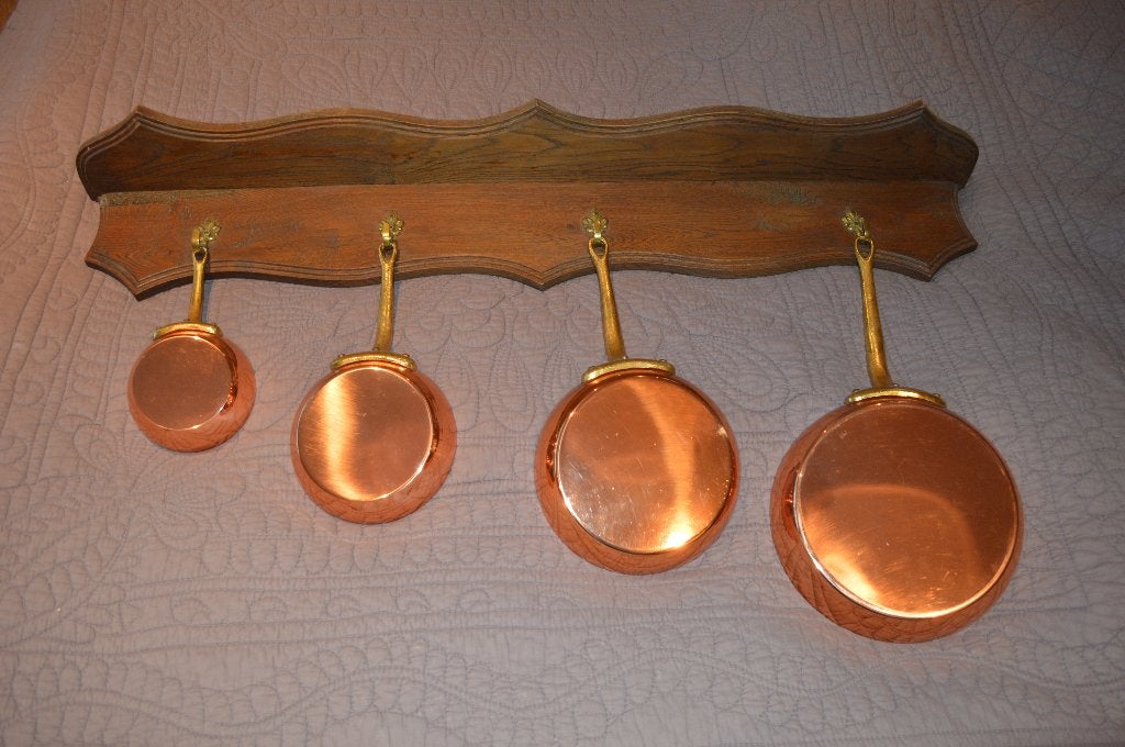 Houten hangrek met koperen sierpannen, Ophalen, Metaal, Decoratieobject, Landelijk