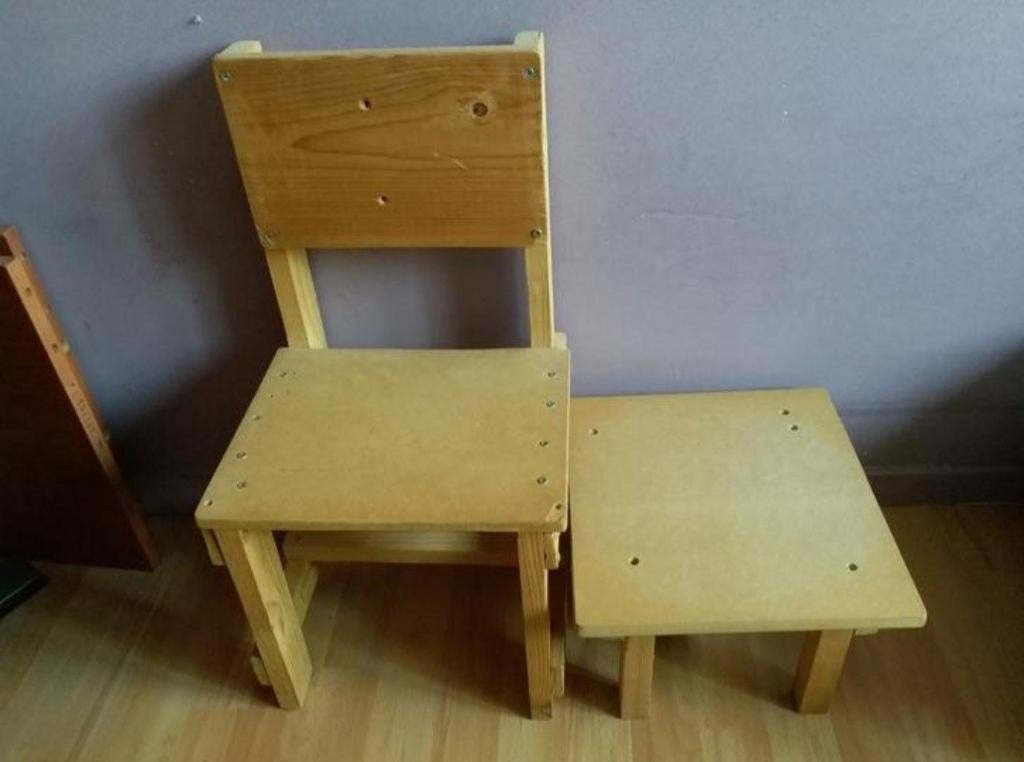 Chaise et table en bois faites maison, Enlèvement, Comme neuf, Table(s) et Chaise(s)