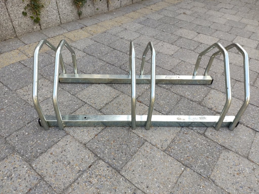Fietsenrek voor 3 fitsen, Fietsen en Brommers, Fietsaccessoires | Fietsenrekken, Ophalen, Zo goed als nieuw
