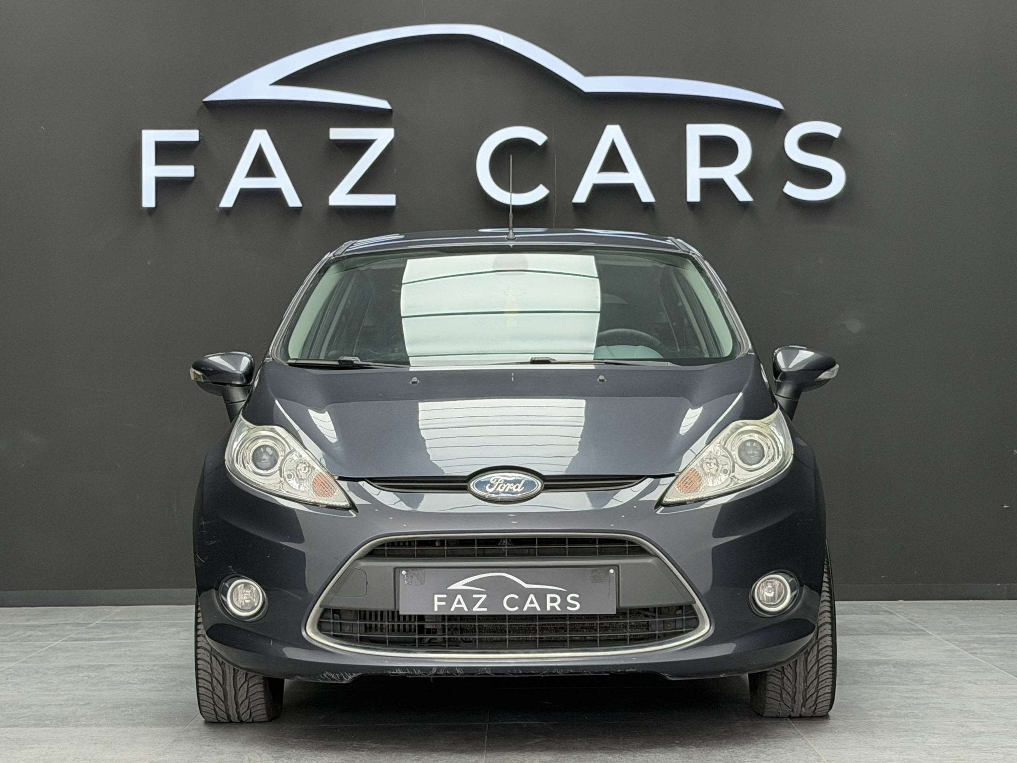 Ford Fiesta 1.6 TDCi Ghia * CLIM + PRISE AUX + RADIO&CD *, Autos, Argent ou Gris, Achat, 90 ch, Entreprise