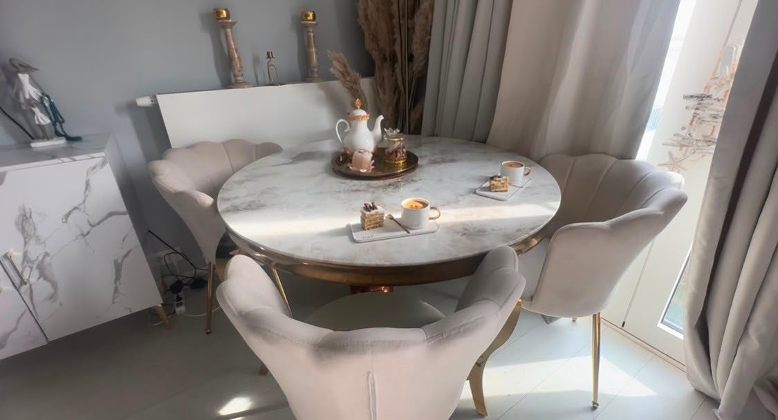 Table  ronde en marbre véritable avec 4 chaises en velours, 100 à 150 cm, Enlèvement ou Envoi, Rond, Comme neuf