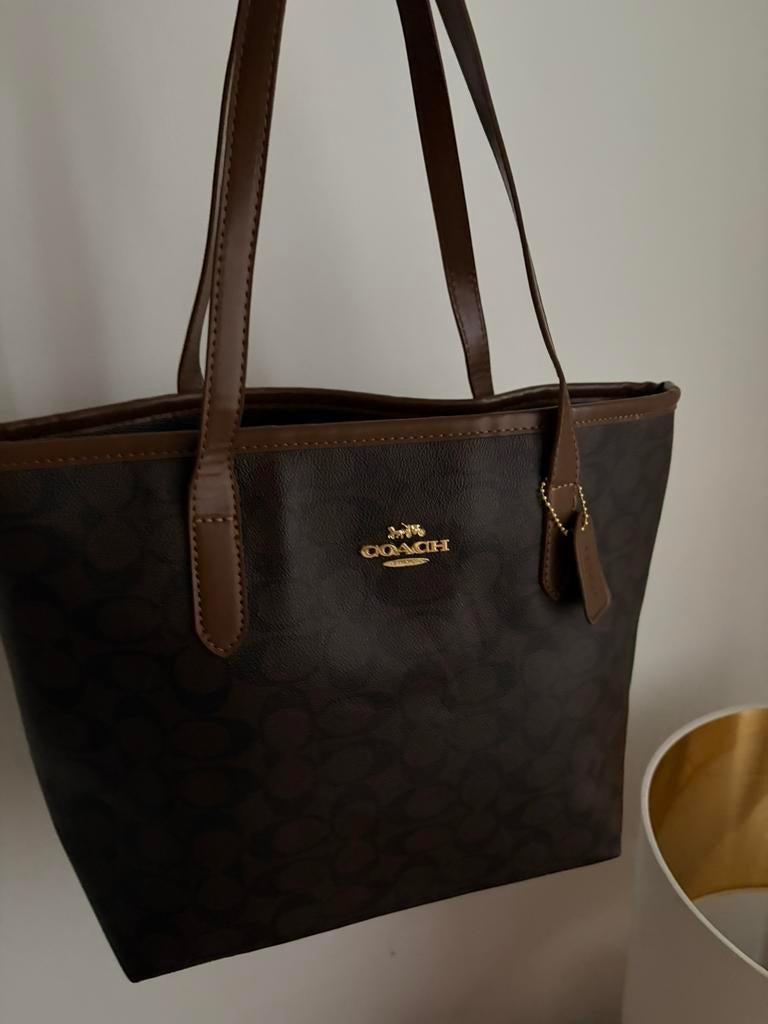 Stijlvolle bruine shopper tas – nieuwstaat – ruim model, Handtassen en Accessoires, Tassen | Damestassen, Ophalen of Verzenden