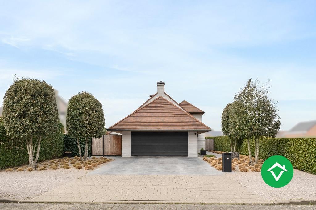 Stijlvolle alleenstaande villa met luxueus interieur en 4 ka, Immo, Roeselare, 1000 tot 1500 m², Provincie West-Vlaanderen, 238 kWh/m²/jaar