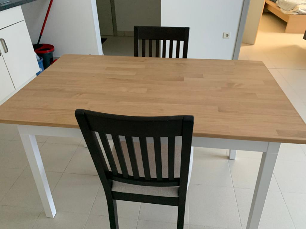Keukentafel en 2 stoelen, Ophalen, Zo goed als nieuw