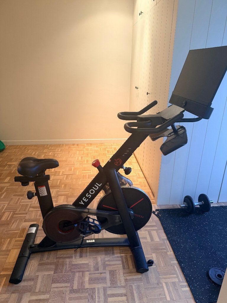 Yesoul G1M Plus spinningfiets 21,5" scherm – als nieuw, Sports & Fitness, Neuf, Vélo de spinning, Jambes, Enlèvement
