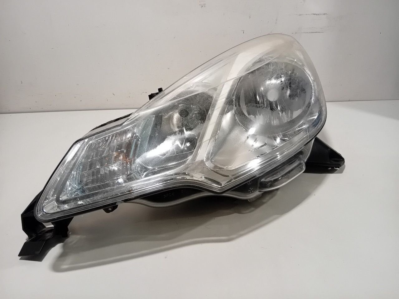 Koplamp links Citroën C3, Onderdelen@venauto.nl, Van der Ven Autorecycling B.V., Gebruikt, Ettenseweg 76, 4706 PB Roosendaal, The Netherlands