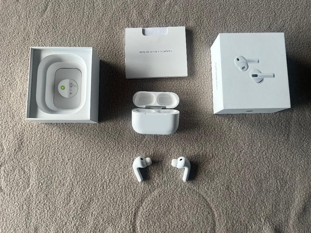Originele Apple AirPods Pro 3 – Weinig gebruikt – Maart 2026, Telecommunicatie, Mobiele telefoons | Oordopjes, Ophalen, Zo goed als nieuw