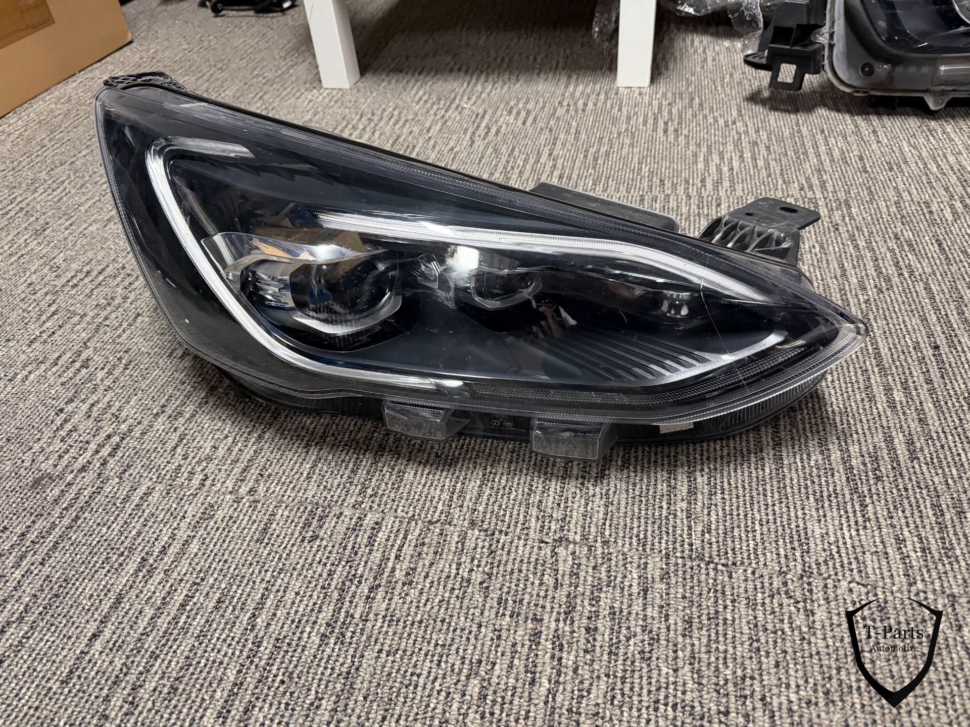 ford focus koplamp rechts jx7b13e016ae lamp, Gebruikt, Info@ford.com, Ford, Ford Motor Company